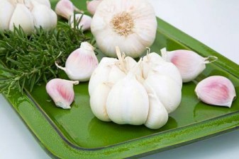 Trị Mụn Hiệu Quả Từ Tỏi